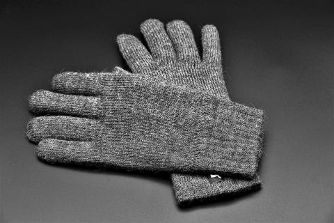 A pair of wool gloves