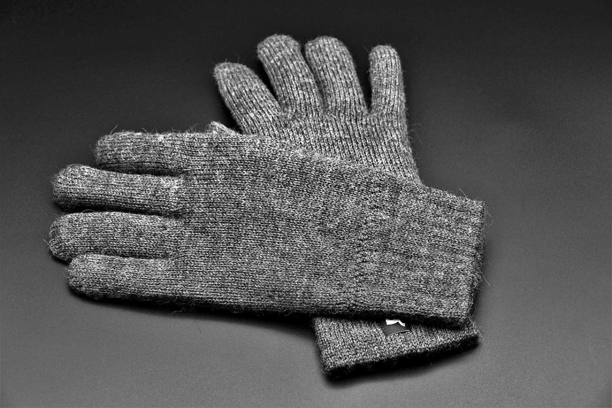 A pair of wool gloves